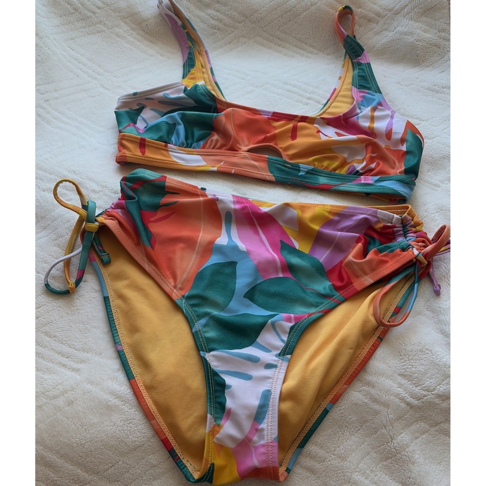 BCBG Paris Vibrant Floral 2-piece Swimsuit Sized Small-Medium See Photos